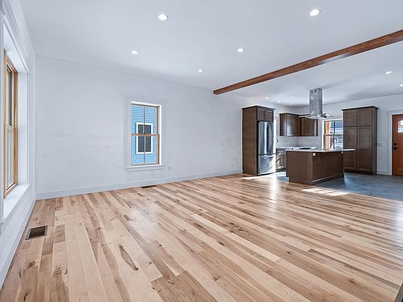 2nd image of 40 Jameson Flats