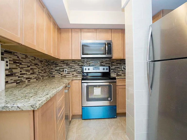 200 Central Ave #B5 — Photo 7