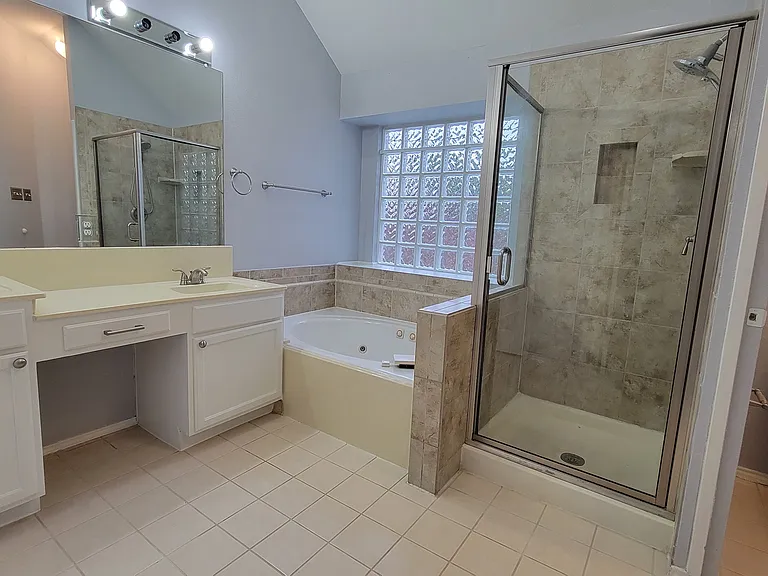 401 Colony Dr — Photo 19