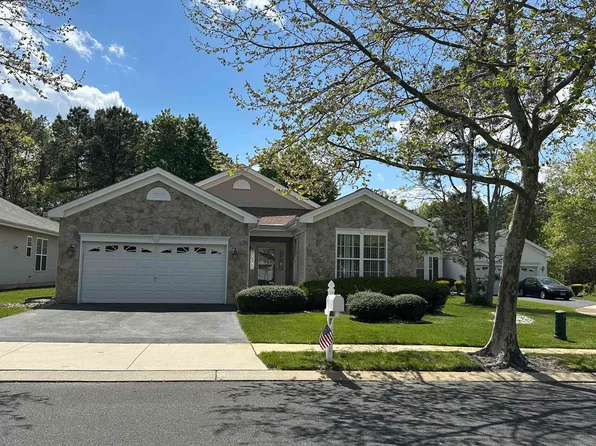 116 Newcastle Ct, Galloway, NJ 08205