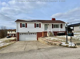 3 Meadow Ln, Scott Depot, WV 25560