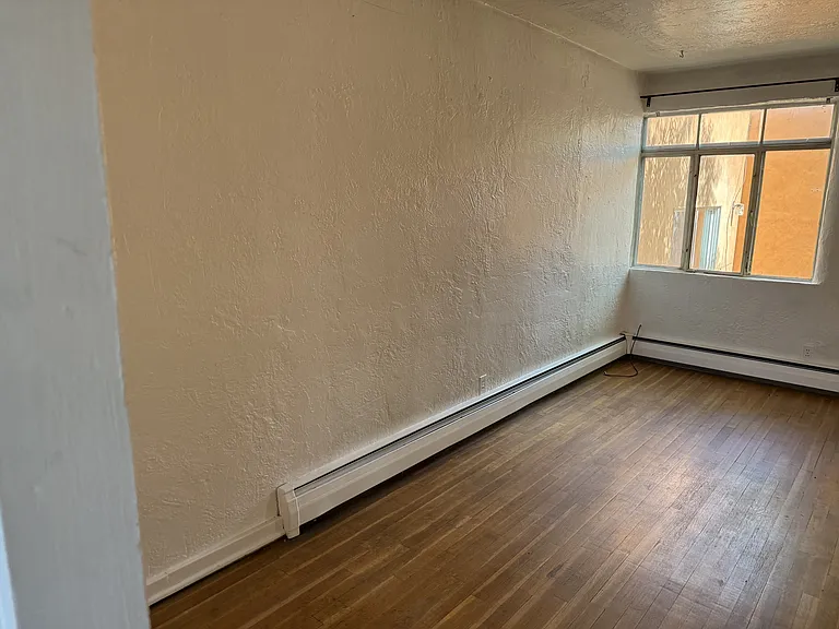 118-120 W Berger St #B — Photo 9