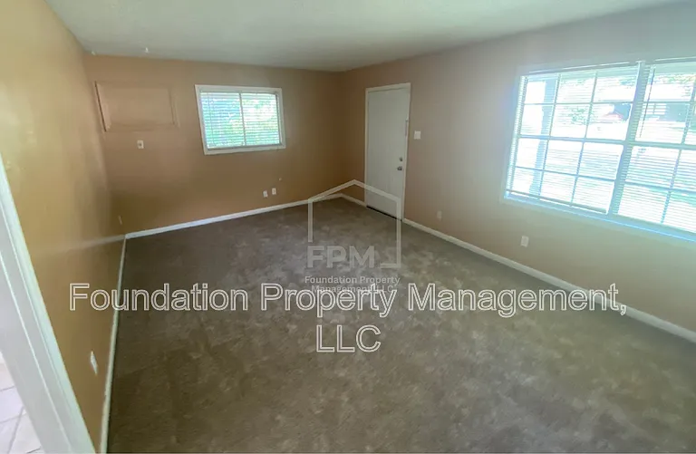 3425 Ladue St — Photo 6