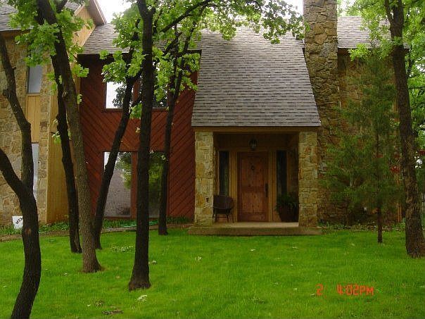2304 Colchester Dr Edmond OK 73034