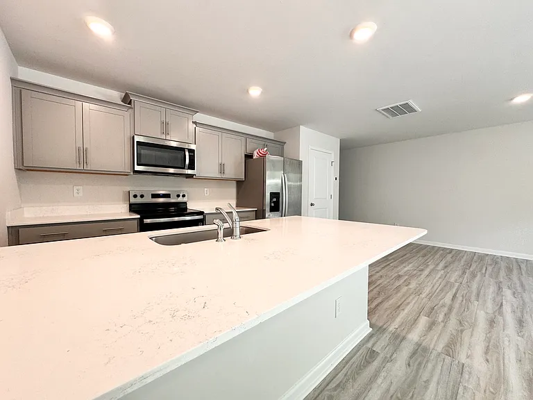 5124 Hyrule Dr — Photo 6