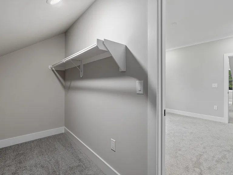6104 Fox Rd — Photo 32