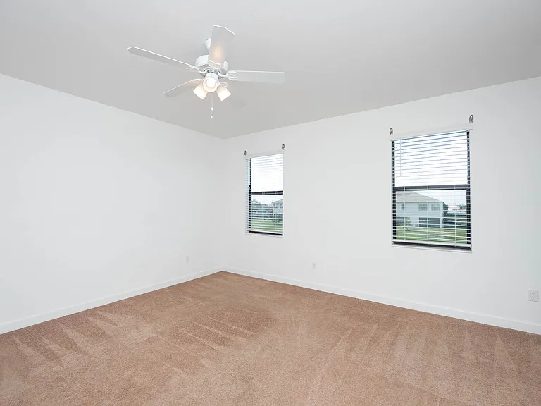15218 Sunny Day Dr — Photo 32