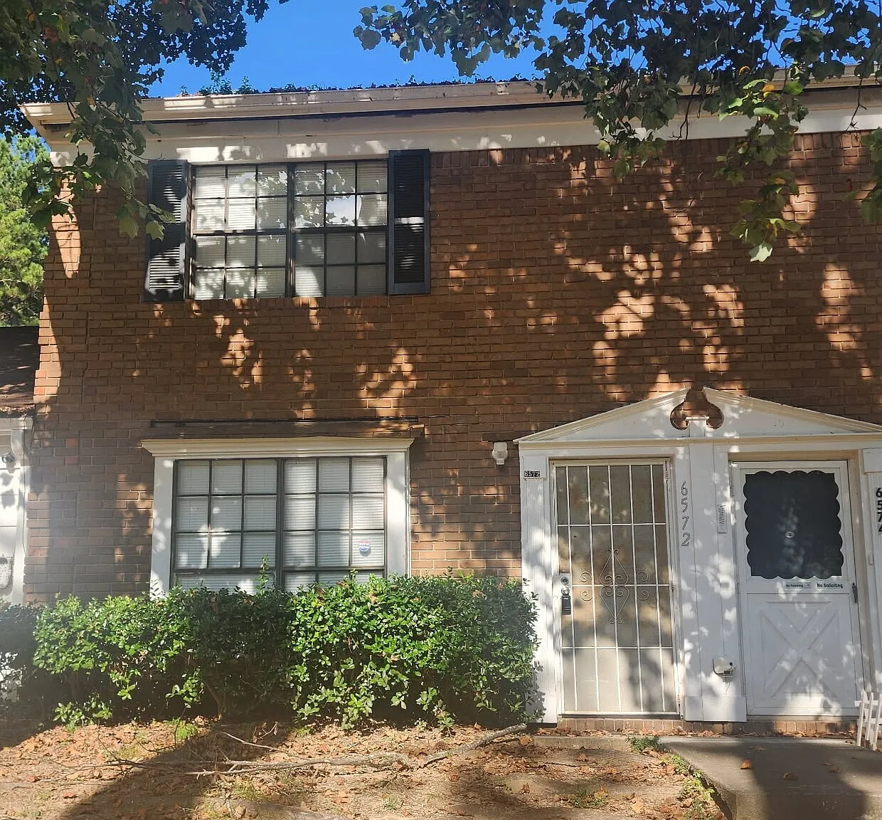 2 bed, 1.5 bath, 1152 sqft, $1,350 — Photo 1
