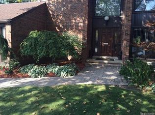 31 Blair Ln #15, Dearborn, MI 48120