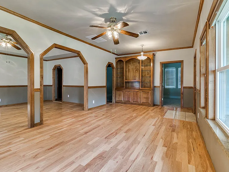 410 E Cleveland Ave — Photo 3