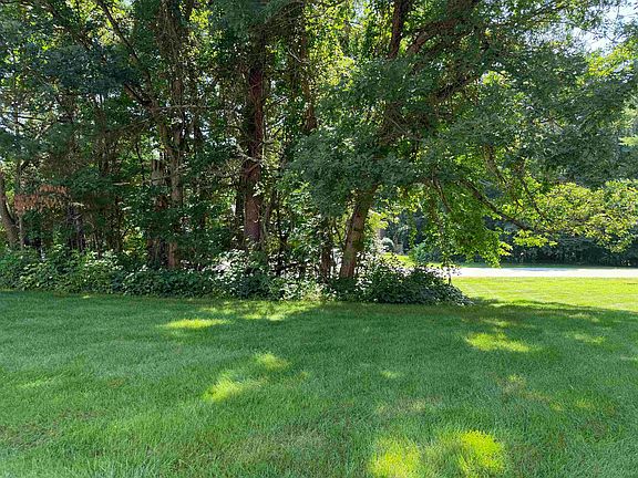 5th image of 79 Oakridge Drive