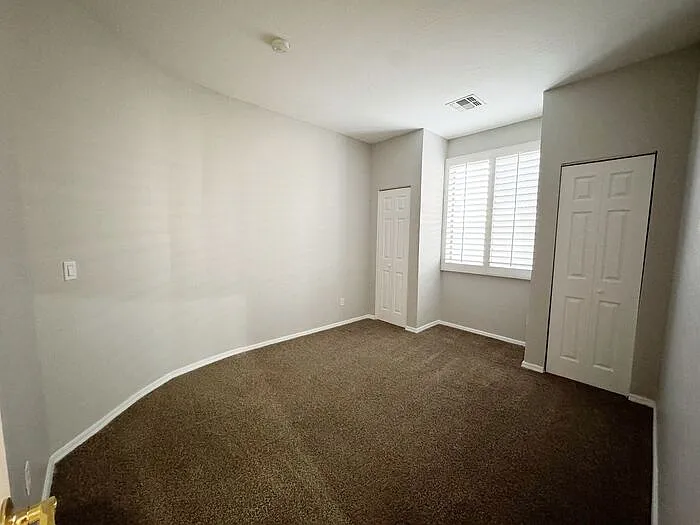 2421 W Ellis St — Photo 23