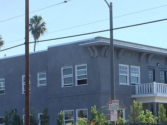 2nd image of 1550 S Hobart Blvd