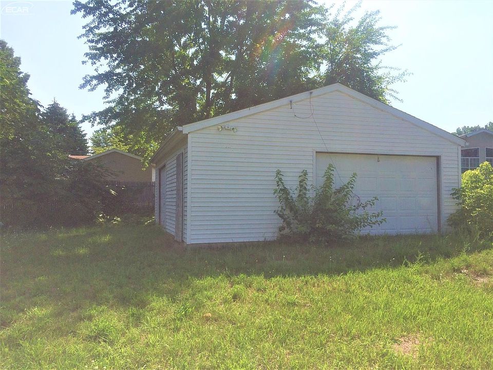2nd image of 14331 Eastview Dr