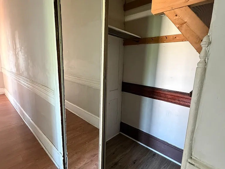 568 Main St #6 — Photo 9