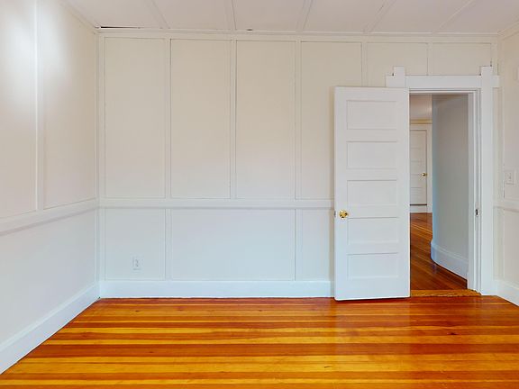 3rd image of 81 Bellevue Ave
