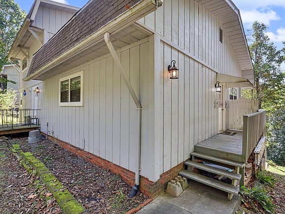 5th image of 35 Manor Dr