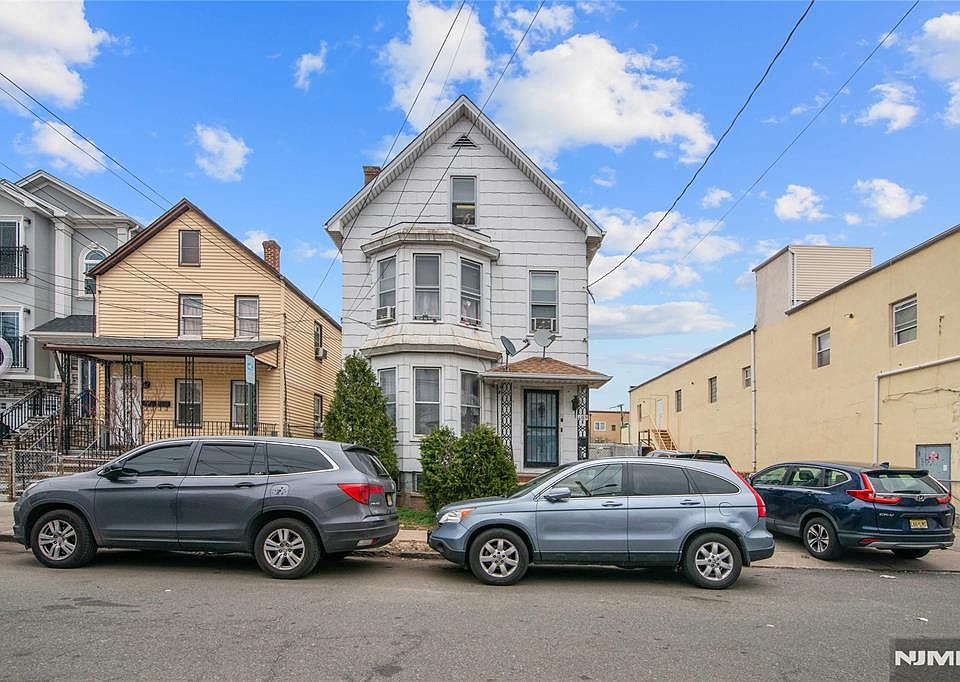 1st image of 109 Franklin St