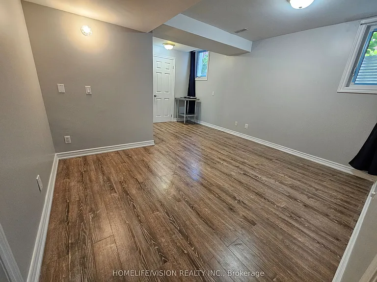596 Skinner Ave #LOWER — Photo 5