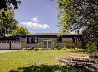 15 Booth St E, Mapleton, ON N0G2K0