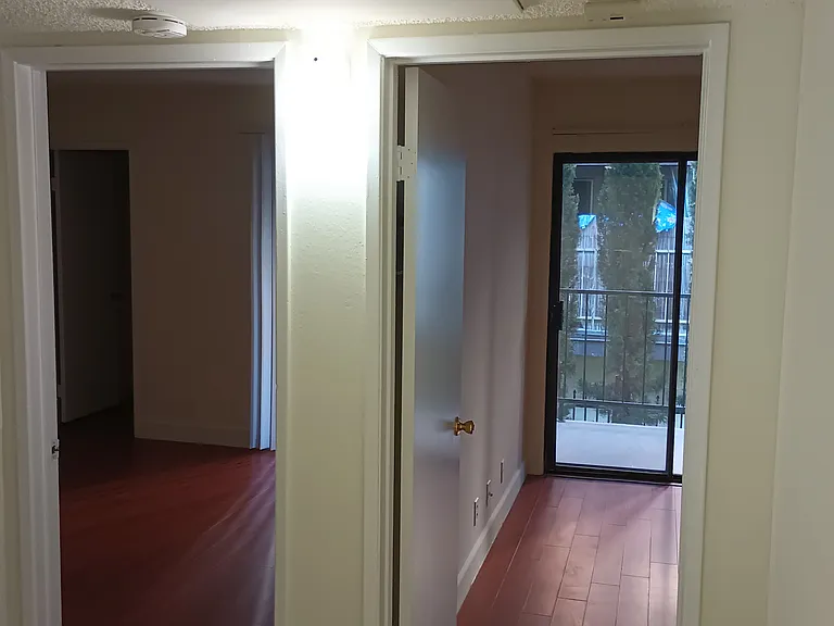 218 W Vermont Ave #7 — Photo 8