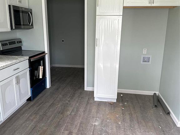 4th image of 820 Hunter St