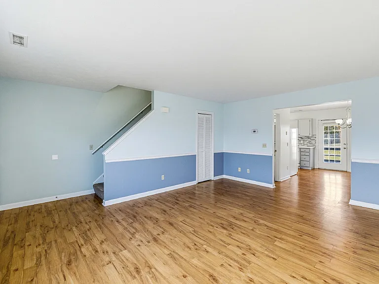 830 Vine St — Photo 17