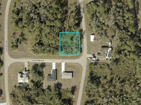 1879 Latham DR, LEHIGH ACRES, FL 33972