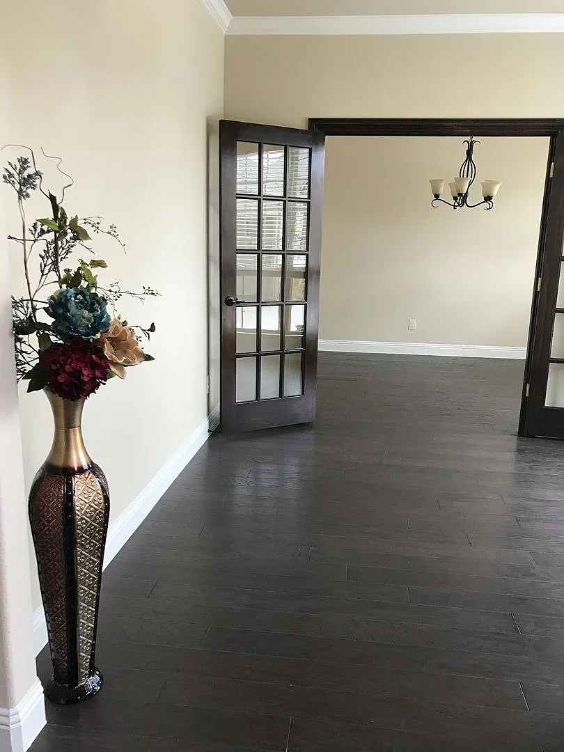 This beautiful home features 4 bedrooms and 3 full bathrooms, with 2 bedrooms conveniently locate... — Photo 2