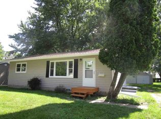 1612 Ackermant St, Waterloo, IA 50703