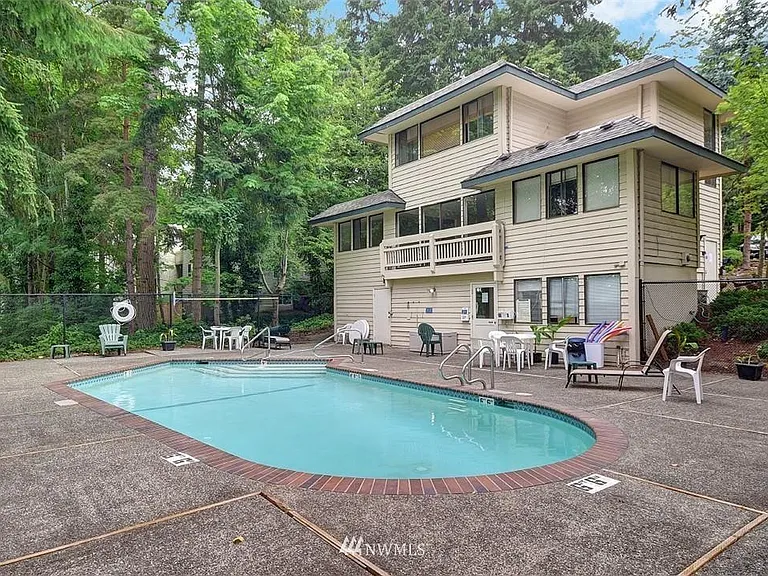 9398 Redmond Woodinville Rd NE — Photo 12
