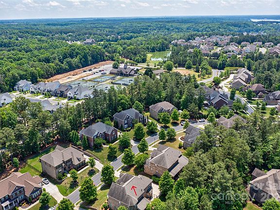 5th image of 16418 Doves Canyon Ln