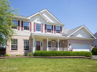 432 Raintree Dr, Oswego, IL 60543