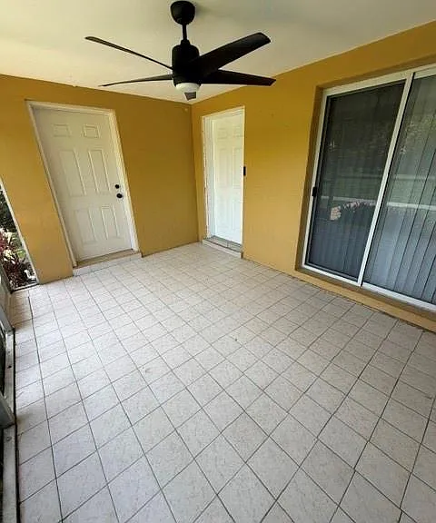4319 Golden Gate Pkwy — Photo 9