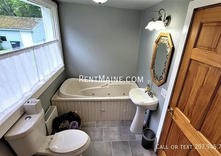 180 4th St — Photo 8