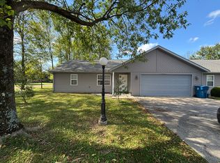 145 Anthony Dr APT B, Murphysboro, IL 62966