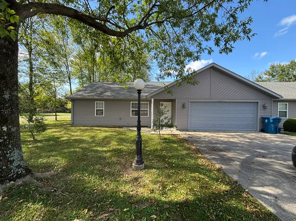 145 Anthony Dr APT B, Murphysboro, IL 62966