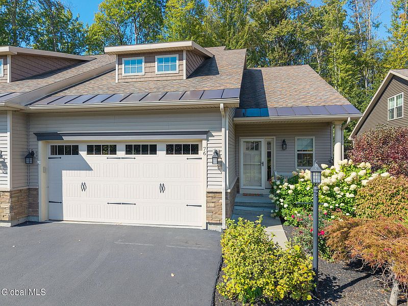 2nd image of 76 Hollandale Way
