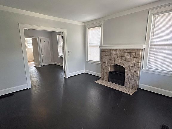 3rd image of 4910 Wesley Ave Unit 1