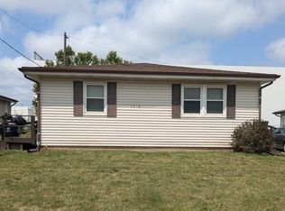 1218 Orchard Rd, Bloomington, IL 61704