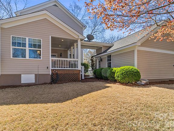 2nd image of 8325 Strandhill Rd