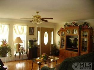 1909 Galen Rd, Lafayette, TN 37083