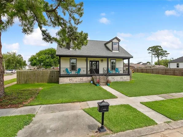 229 Jaguar Dr, Arabi, LA 70032