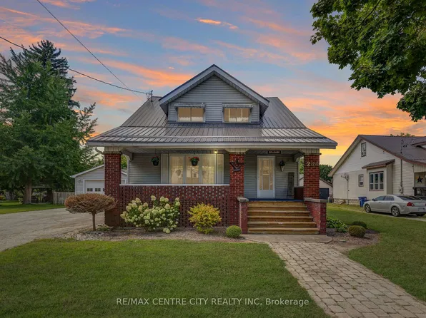 264 John St S, Aylmer, ON N5H 2E2