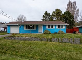 810 Walker Ave, Oak Harbor, WA 98277