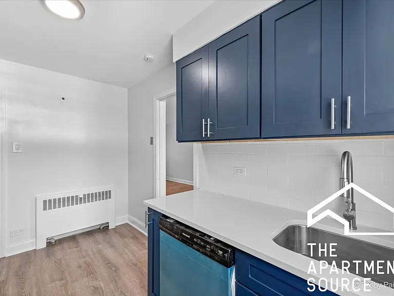 2729 W Berwyn Ave #2 — Photo 2