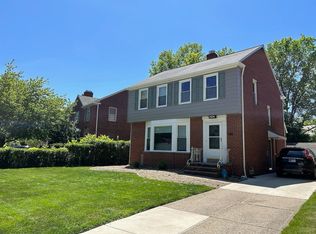 2404 Charney Rd, University Heights, OH 44118