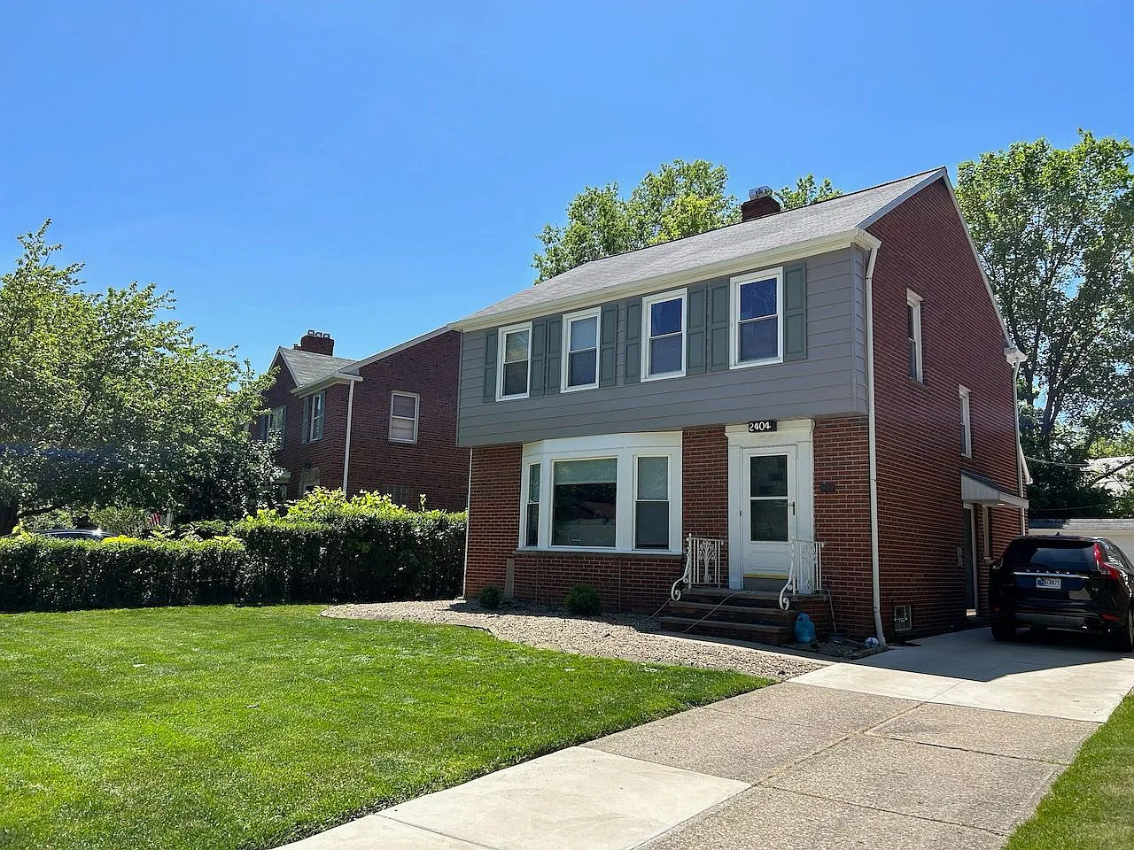2404 Charney Rd photo 1