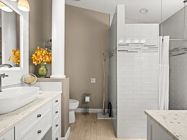 3370 Yonge Ave — Photo 12