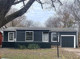 1305 Lynn St, Bonham, TX 75418